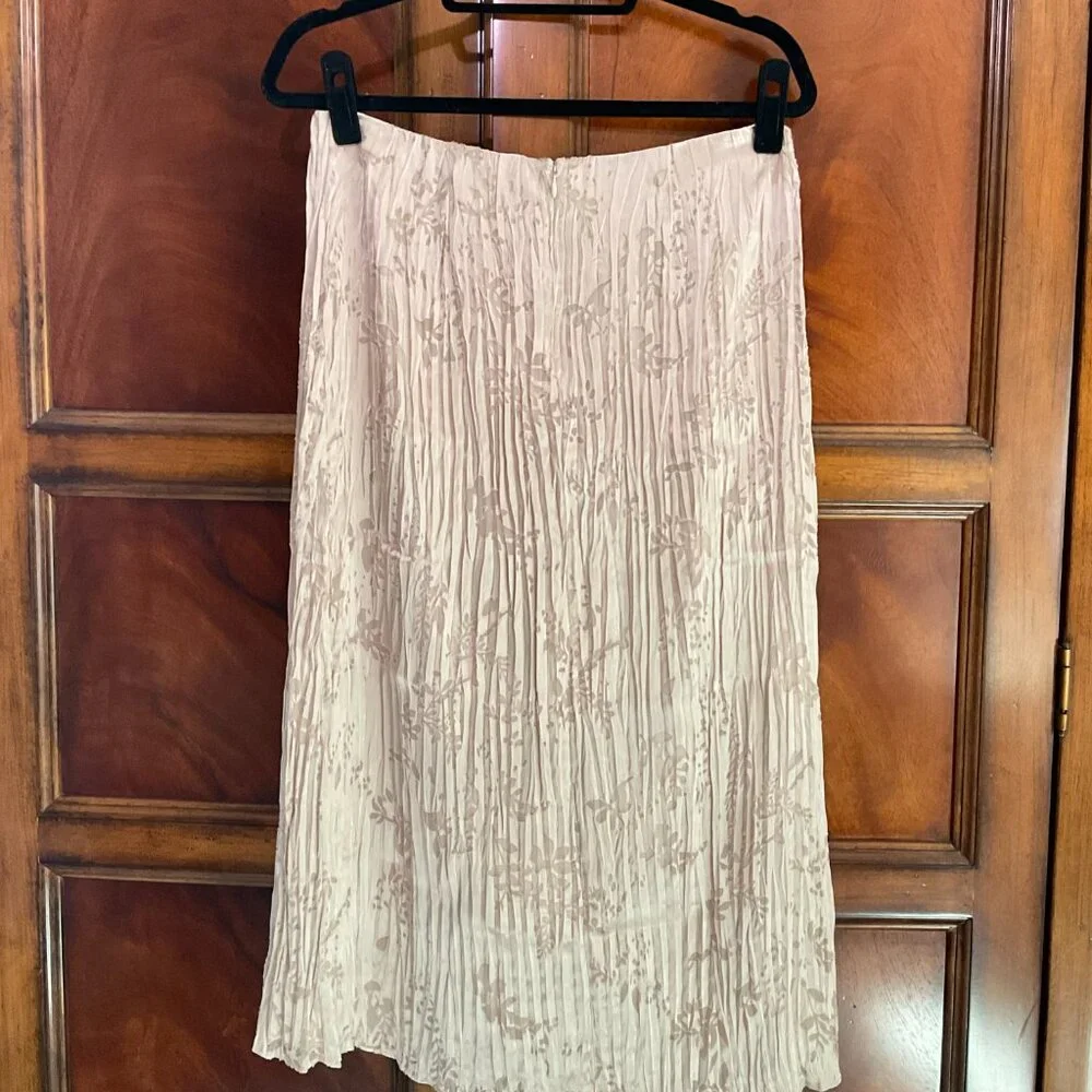 Vince Silk Skirt - Picture 2 of 6